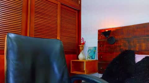 Snapshot of tamara_sanz1 chatting on 09.19.25 online show from 09.19.25