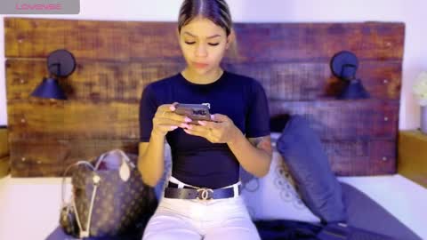    online show from 04.08.26