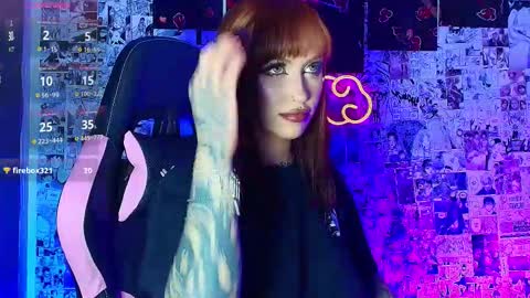 Snapshot of tamaracampell chatting on 12.02.25 Cami 3 online show from 12.02.25