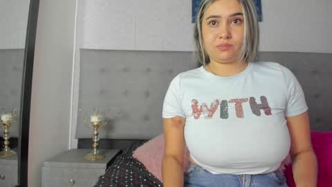 Snapshot of tami_vega chatting on 01.06.25 Tamy Vega online show from 01.06.25