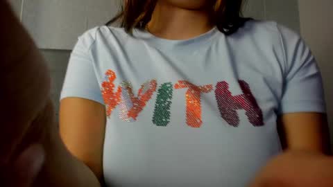 Snapshot of tami_vega chatting on 01.14.25 Tamy Vega online show from 01.14.25