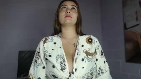 Snapshot of tami_vega chatting on 02.22.25 Tamy Vega online show from 02.22.25