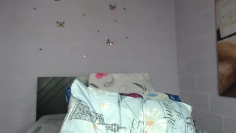Snapshot of tami_vega chatting on 02.24.25 Tamy Vega online show from 02.24.25