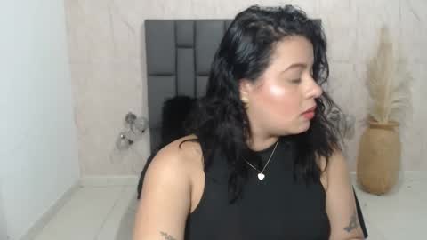 Snapshot of tammycooperr_ chatting on 01.11.25 tammycooperr online show from 01.11.25