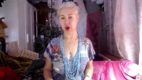 Milena online show from 10.04.25
