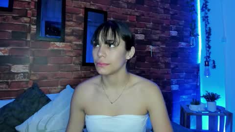 Snapshot of tania06 chatting on 09.14.25 tania06 online show from 09.14.25