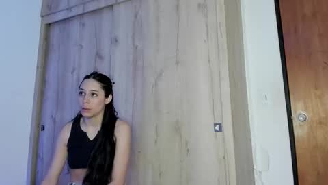 Snapshot of tania06 chatting on 10.10.25 tania06 online show from 10.10.25
