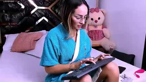 Tania online show from 04.10.26