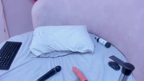 Tania online show from 02.22.25