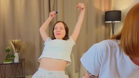 Snapshot of tanishamunshi chatting on 11.27.25 Angela and Victoria online show from 11.27.25