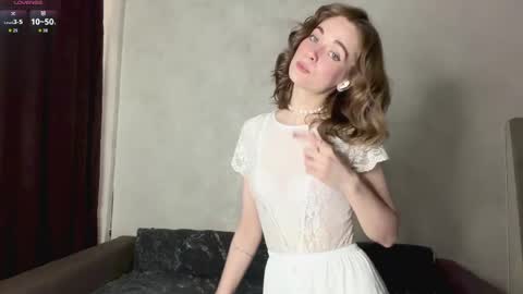 Mia online show from 04.05.26