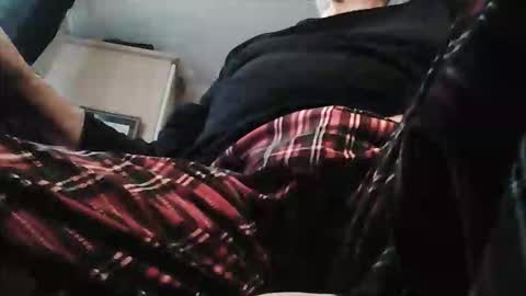 Snapshot of tantric43 chatting on 12.02.25 alex tanner online show from 12.02.25