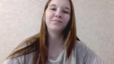 Snapshot of tanyaroegge chatting on 10.20.25 Mia online show from 10.20.25