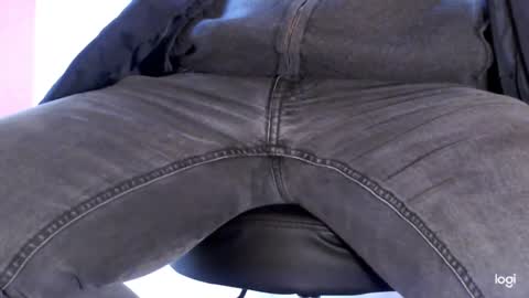 Snapshot of tap_b chatting on 02.12.25 Patrick online show from 02.12.25