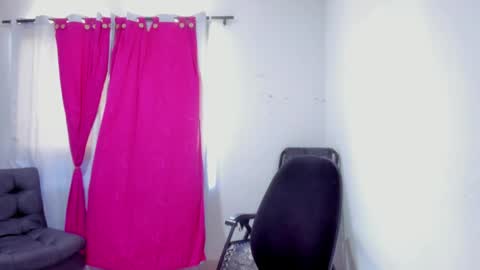 Snapshot of tara_thonson chatting on 03.31.26 tara_thonson online show from 03.31.26