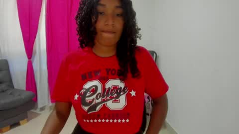 Snapshot of tara_thonson chatting on 04.04.26 tara_thonson online show from 04.04.26