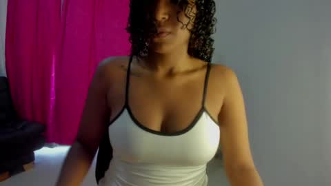 Snapshot of tara_thonson chatting on 04.07.26 tara_thonson online show from 04.07.26