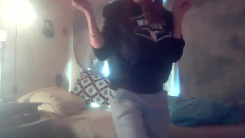 tara lynn online show from 03.11.25