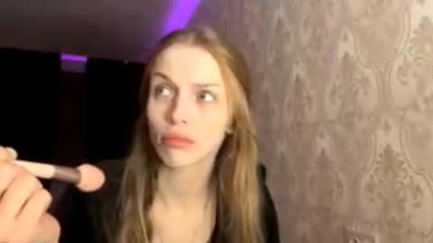 Snapshot of tarraknoflicek chatting on 12.20.25 Jane online show from 12.20.25