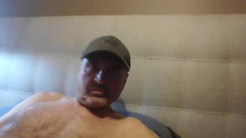 Snapshot of tarzeny77 chatting on 01.01.25 tarzeny77 online show from 01.01.25