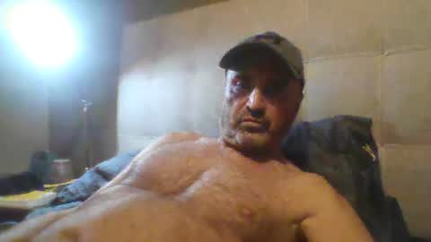 Snapshot of tarzeny77 chatting on 10.14.25 tarzeny77 online show from 10.14.25