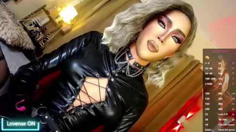 Snapshot of tasteaddict_ chatting on 11.08.25 tasteaddict_ online show from 11.08.25