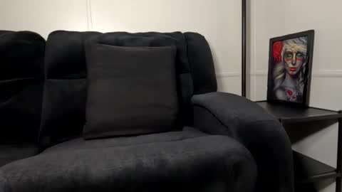 Tatiana online show from 10.18.25