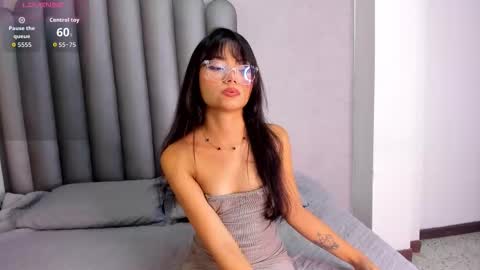 Snapshot of tatiana_lopez19 chatting on 11.16.25 Tatiana online show from 11.16.25