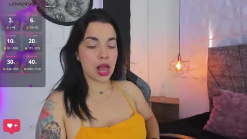 Snapshot of tatiana_sc chatting on 09.17.25 Tatiana SC online show from 09.17.25