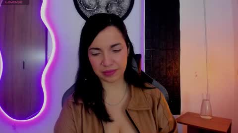Snapshot of tatiana_sc chatting on 10.04.25 Tatiana SC online show from 10.04.25