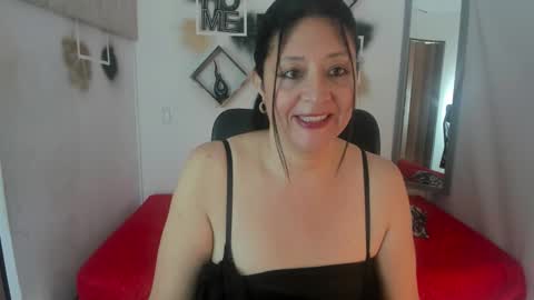 Snapshot of tatiana_sofiaa chatting on 10.07.25 tatiana_sofiaa online show from 10.07.25