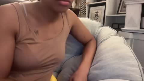 Tatianna Marie online show from 11.22.25