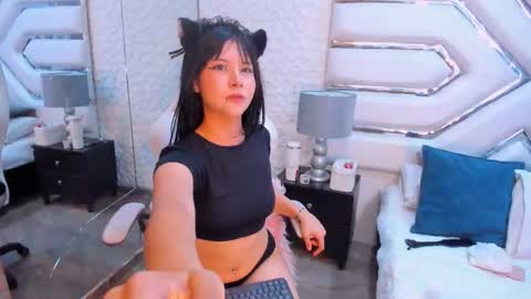 Snapshot of tatilee chatting on 09.26.25 tatilee online show from 09.26.25