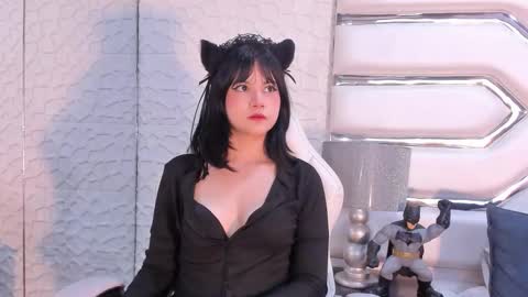 Snapshot of tatilee chatting on 12.16.25 tatilee online show from 12.16.25