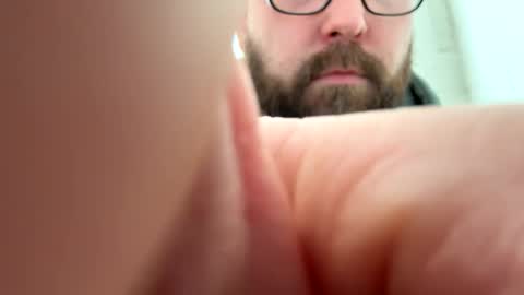 Snapshot of tattedcouple_777 chatting on 12.31.24 MrMrs online show from 12.31.24