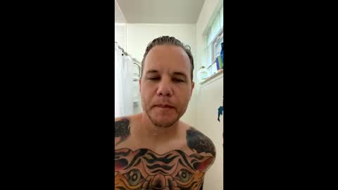 Snapshot of tattedupboyfun chatting on 06.05.26 tattedupboyfun online show from 06.05.26