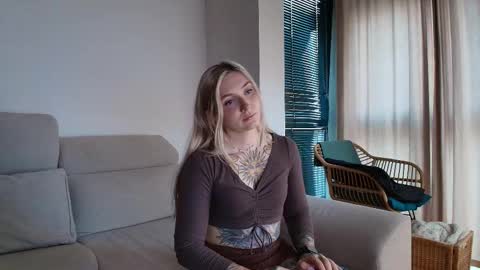 Snapshot of tattoobbgirl chatting on 01.16.26 tattoobbgirl online show from 01.16.26