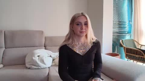 Snapshot of tattoobbgirl chatting on 02.10.26 tattoobbgirl online show from 02.10.26