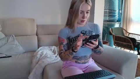 Snapshot of tattoobbgirl chatting on 02.21.26 tattoobbgirl online show from 02.21.26
