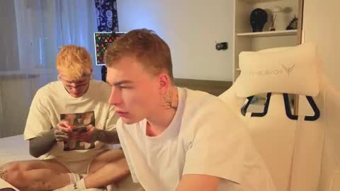 Alex but u can call me Theo online show from 01.15.26