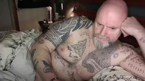 Tattooeddilf 01 online show from 01.08.25