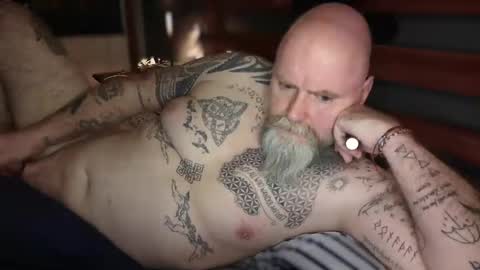 Tattooeddilf 01 online show from 11.12.25