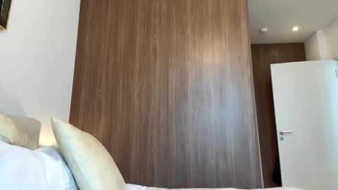 tattooedlucy_ online show from 05.01.26