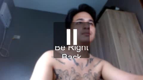 Snapshot of tattooguy1209 chatting on 11.15.25 zareen online show from 11.15.25