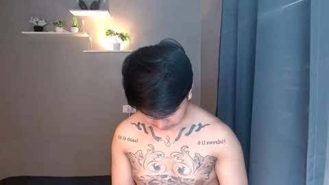 Snapshot of tattooguy1209 chatting on 11.25.25 zareen online show from 11.25.25