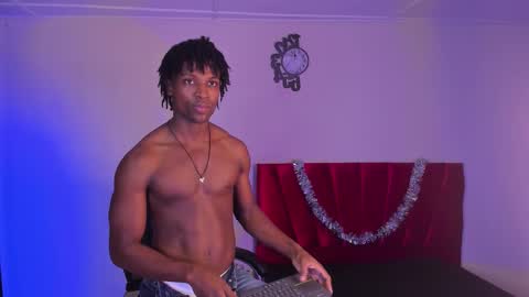 Snapshot of tau_montes chatting on 11.21.25 tau_montes online show from 11.21.25