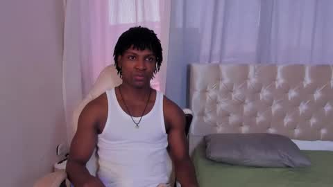 Snapshot of tau_montes chatting on 12.04.25 tau_montes online show from 12.04.25