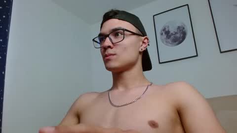 Snapshot of taurus4k chatting on 12.19.24 taurus4k online show from 12.19.24