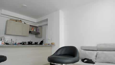  T A U R U S  online show from 09.16.25