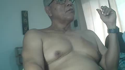 Snapshot of tavo58 chatting on 01.04.25 alvarito online show from 01.04.25